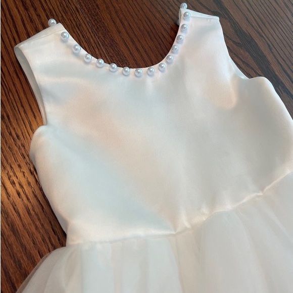 White Baby Party/ flower girl Dress - Picture 6 of 6